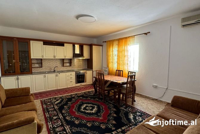 Shtepi me qera 3+1 ne Tirane - 55,000 Leke