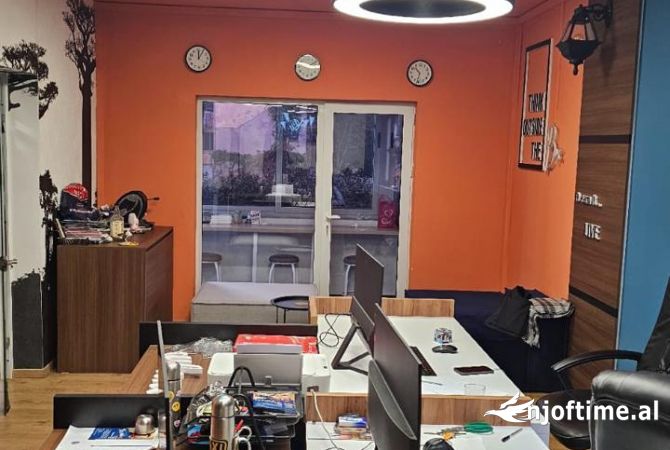 Jepet me qira ambient per zyra ne Bllok