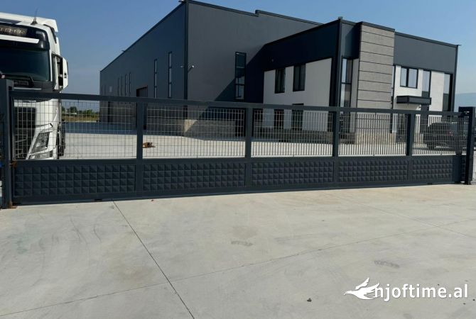 Ambient biznesi me qera 4+1 ne Tirane - 4,600 Euro