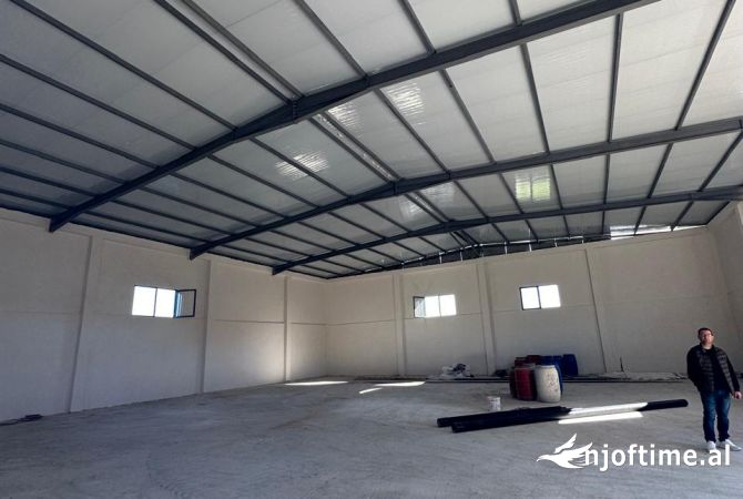 Ambient biznesi me qera 4+1 ne Tirane - 1,999 Euro