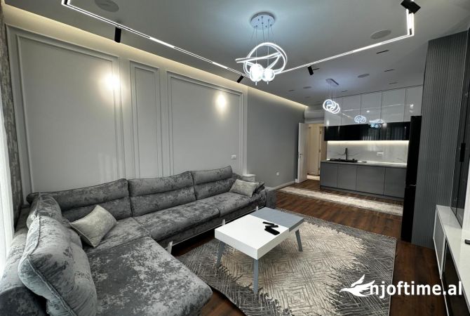 Shtepi me qera Apartament ne Tirane, 2+1, Mobilimi E mobiluar, Pagesa 999  Euro.