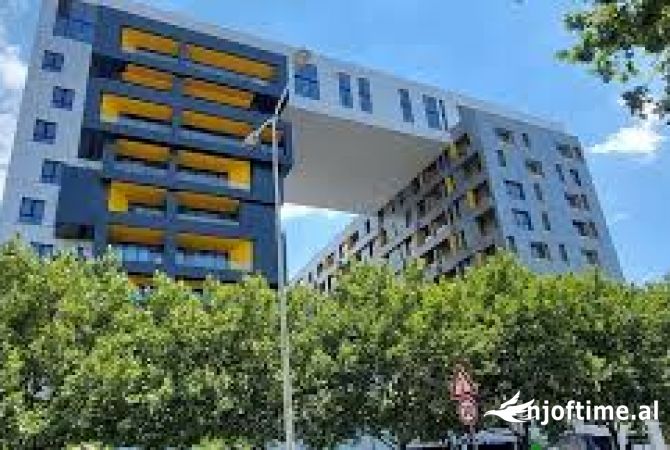 Ambient biznesi ne shitje 4+1 ne Tirane - 39,000 Euro