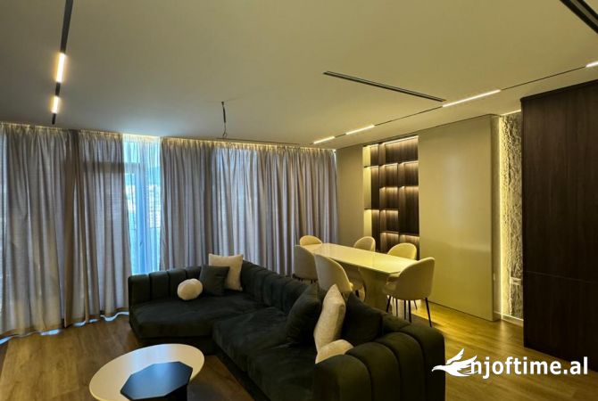 Shtepi ne shitje Apartament ne Tirane, 2+1, Mobilimi E mobiluar, Pagesa 579,999  Euro.