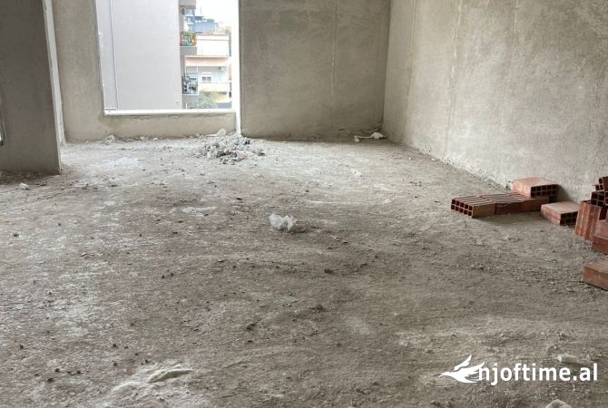 Shtepi ne shitje 1+1 ne Tirane - 99,999 Euro