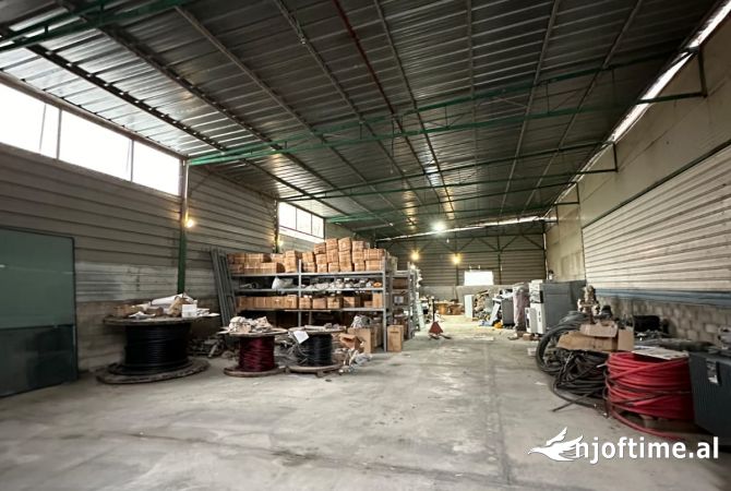 Jepet magazine me qira ne Autostrade Tirane- Durres