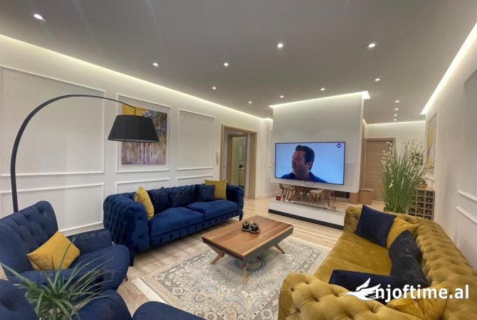 Shtepi me qera 3+1 ne Tirane - 2,498 Euro