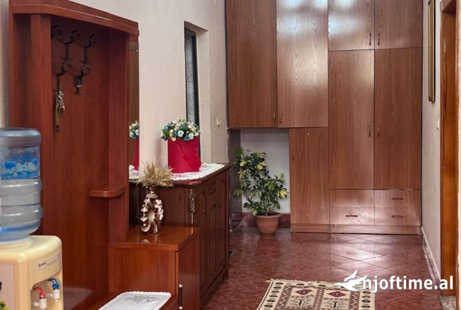 Shtepi me qera 2+1 ne Tirane - 458 Euro