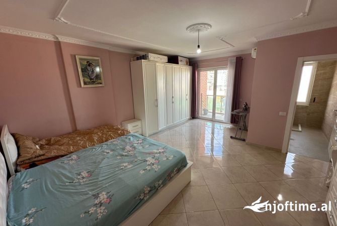 Shtepi me qera Apartament ne Tirane, 2+1, Mobilimi E mobiluar, Pagesa 598  Euro.