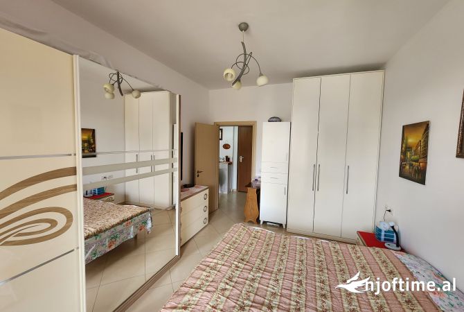 Shtepi ne shitje Apartament ne Tirane, 1+1, Mobilimi E mobiluar, Pagesa 164,980  Euro.