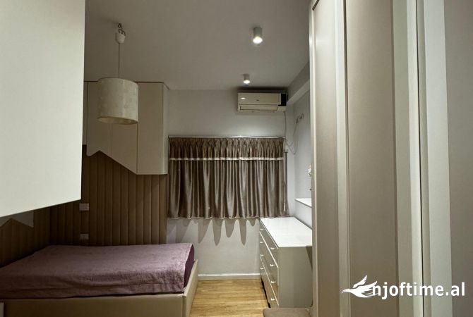 Shtepi me qera 2+1 ne Tirane - 749 Euro