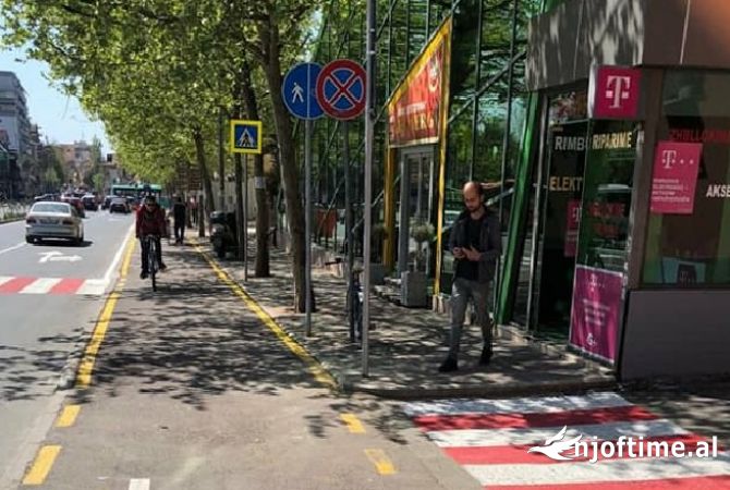 Shtepi ne shitje Apartament ne Tirane, 1+1, Mobilimi Bosh, pa mobiluar, Pagesa 82,199  Euro.