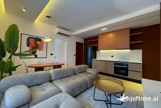 Shtepi ne shitje Apartament ne Tirane, 1+1, Mobilimi E mobiluar, Pagesa 154,999  Euro.