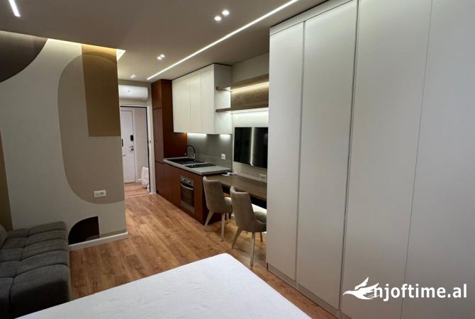 Shtepi me qera Apartament ne Tirane, Garsoniere, Mobilimi E mobiluar, Pagesa 449  Euro.