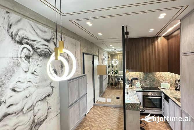 Shtepi me qera Apartament ne Tirane, 1+1, Mobilimi E mobiluar, Pagesa 999  Euro.