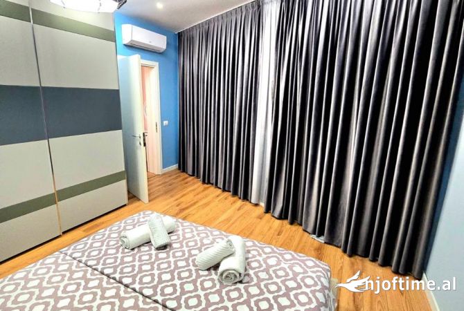 Shtepi me qera Apartament ne Tirane, 2+1, Mobilimi E mobiluar, Pagesa 899  Euro.