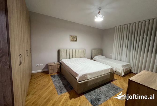 Shtepi me qera Apartament ne Tirane, 1+1, Mobilimi E mobiluar, Pagesa 499  Euro.
