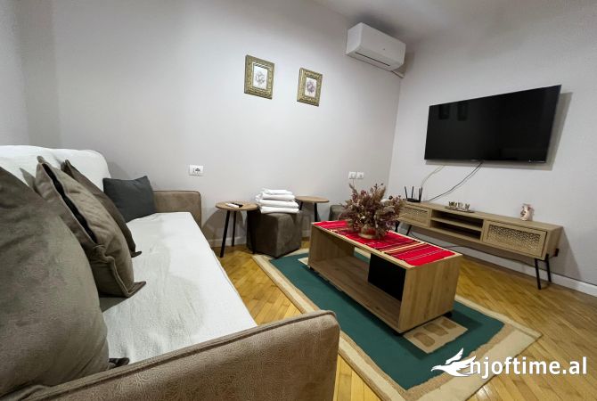 Shtepi me qera 1+1 ne Tirane - 499 Euro