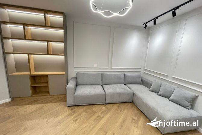 Shtepi ne shitje Apartament ne Tirane, 1+1, Mobilimi E mobiluar, Pagesa 134,999  Euro.