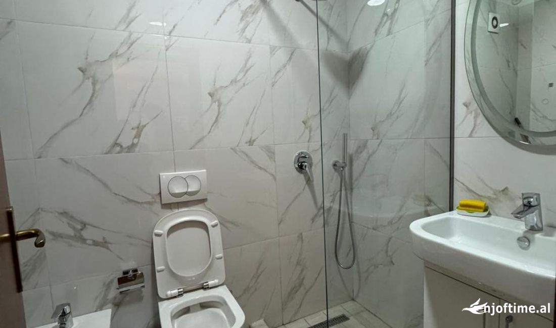 Shtepi me qera Apartament ne Tirane, 1+1, Mobilimi E mobiluar, Pagesa 549  Euro.