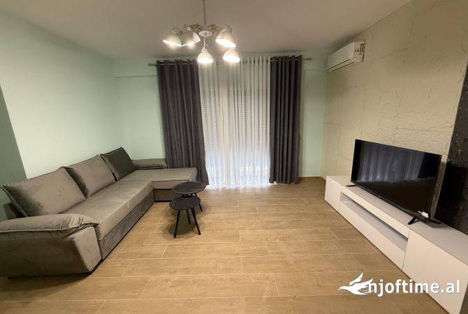 Shtepi me qera Apartament ne Tirane, 1+1, Mobilimi E mobiluar, Pagesa 548  Euro.