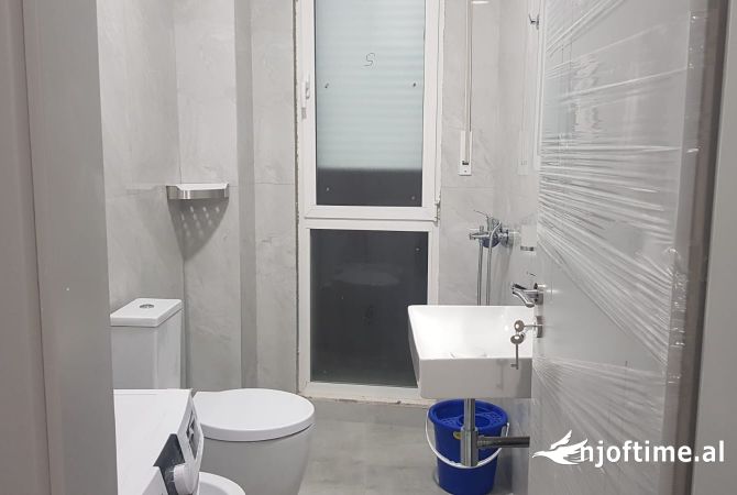 Shtepi me qera Apartament ne Tirane, 1+1, Mobilimi E mobiluar, Pagesa 648  Euro.
