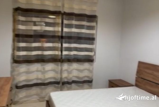 Shtepi me qera 2+1 ne Tirane - 698 Euro