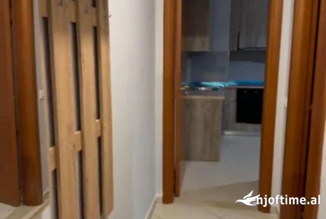Shtepi me qera 2+1 ne Tirane - 698 Euro