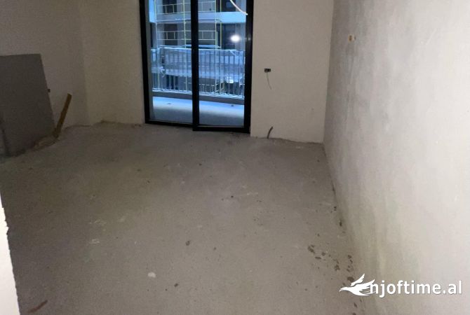 Shtepi ne shitje Apartament ne Tirane, 2+1, Mobilimi Bosh, pa mobiluar, Pagesa 244,198  Euro.