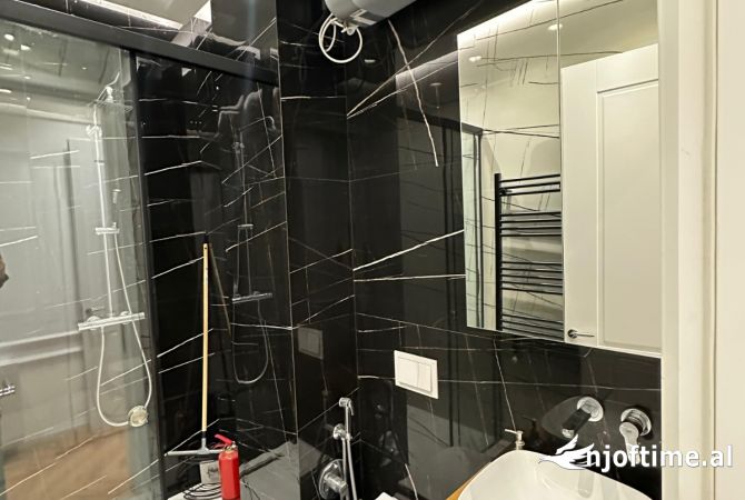 Shtepi me qera Apartament ne Tirane, 2+1, Mobilimi E mobiluar, Pagesa 1,198  Euro.