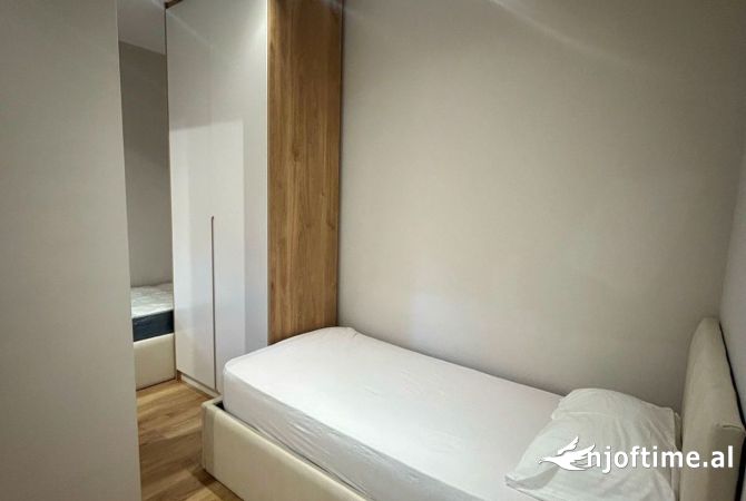 Shtepi me qera Apartament ne Tirane, 2+1, Mobilimi E mobiluar, Pagesa 998  Euro.