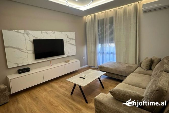 Shtepi me qera 2+1 ne Tirane - 998 Euro