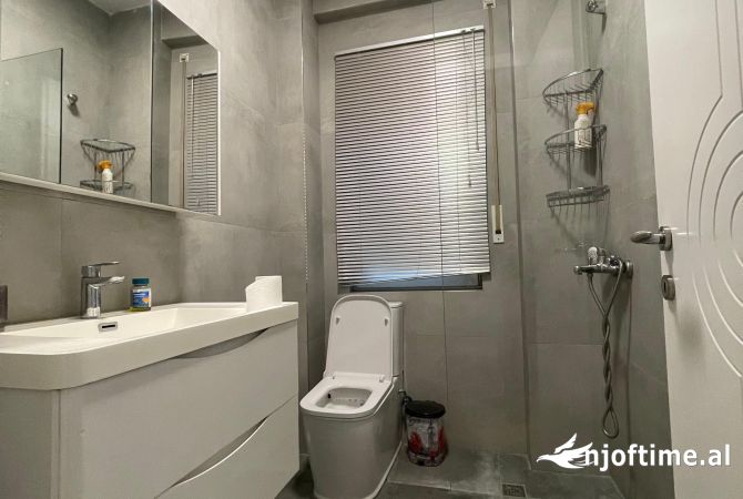 Shtepi me qera Apartament ne Tirane, 1+1, Mobilimi E mobiluar, Pagesa 548  Euro.