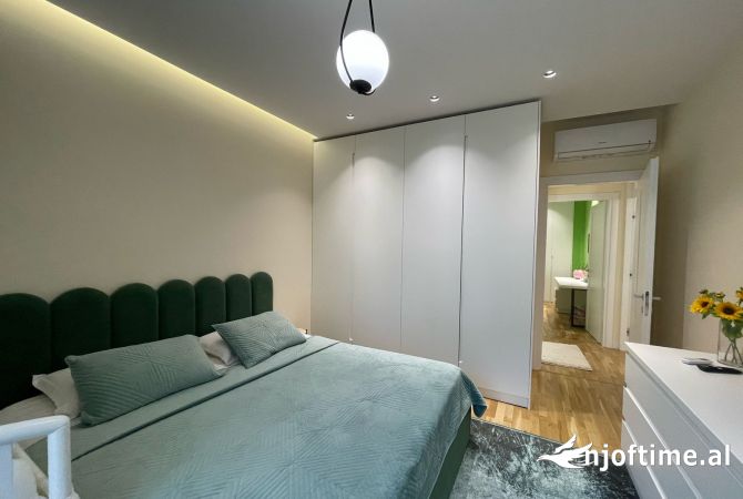 Shtepi ne shitje Apartament ne Tirane, 2+1, Mobilimi E mobiluar, Pagesa 284,998  Euro.