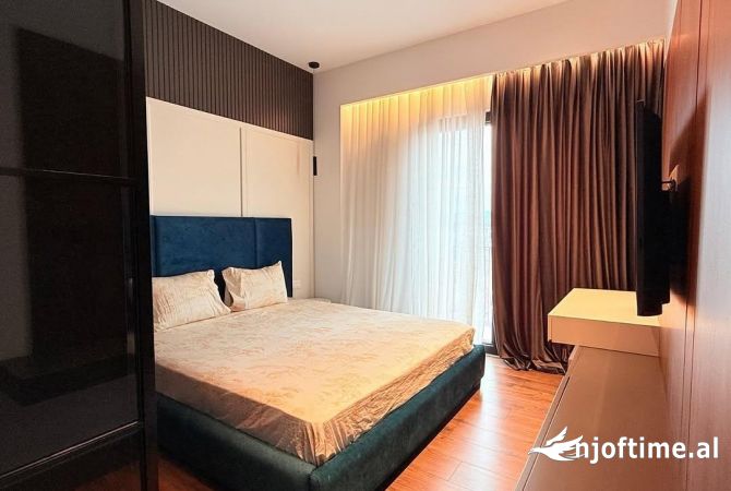 Shtepi me qera Apartament ne Tirane, 3+1, Mobilimi E mobiluar, Pagesa 2,498  Euro.