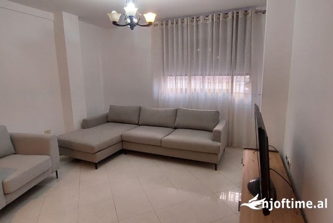 Shtepi me qera 1+1 ne Tirane - 498 Euro