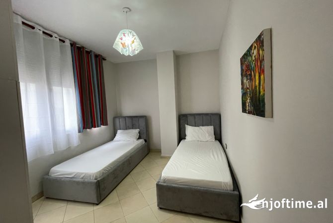 Shtepi me qera Apartament ne Tirane, 2+1, Mobilimi E mobiluar, Pagesa 449  Euro.
