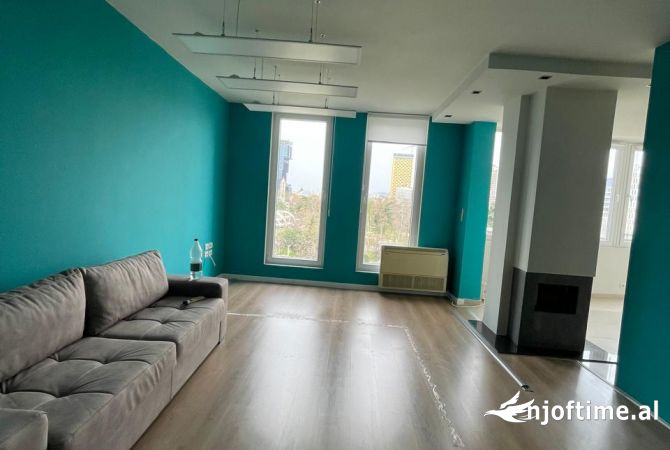 Ambient biznesi me qera 3+1 ne Tirane - 1,198 Euro
