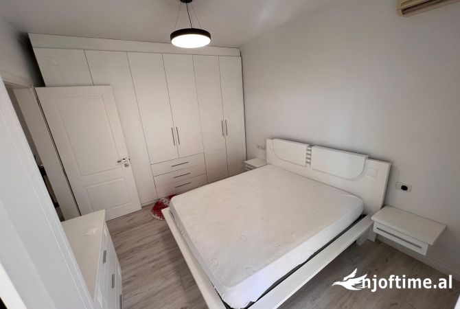 Shtepi me qera Apartament ne Tirane, 1+1, Mobilimi E mobiluar, Pagesa 498  Euro.
