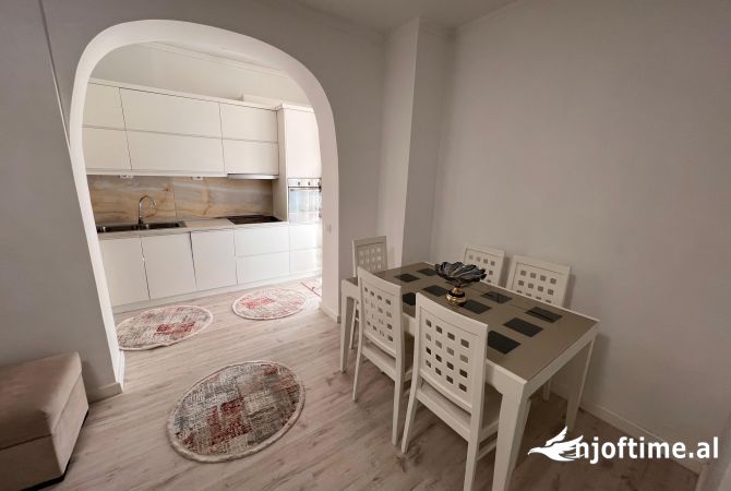 Shtepi me qera 1+1 ne Tirane - 498 Euro