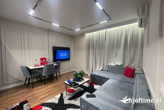 Shtepi me qera Apartament ne Tirane, 1+1, Mobilimi E mobiluar, Pagesa 798  Euro.