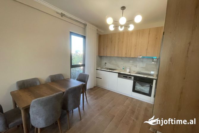 Shtepi me qera 2+1 ne Tirane - 668 Euro
