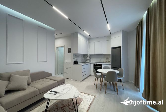 Shtepi me qera Apartament ne Tirane, 1+1, Mobilimi E mobiluar, Pagesa 547  Euro.