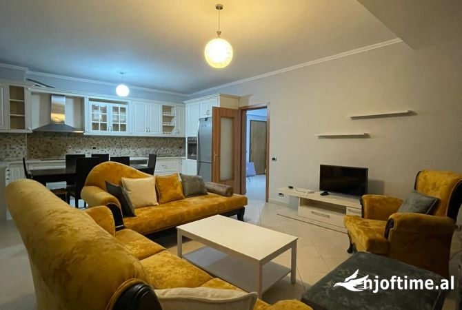 Shtepi me qera 2+1 ne Tirane - 598 Euro