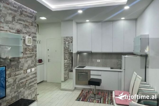 Shtepi me qera 1+1 ne Tirane - 678 Euro
