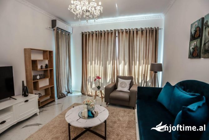 Shtepi me qera Apartament ne Tirane, 1+1, Mobilimi E mobiluar, Pagesa 848  Euro.