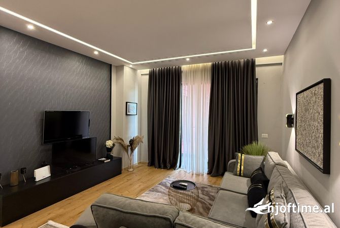 Shtepi me qera 1+1 ne Tirane - 598 Euro