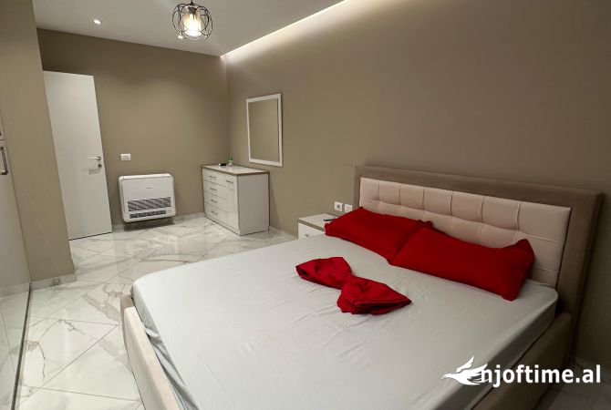 Shtepi me qera 2+1 ne Tirane - 648 Euro