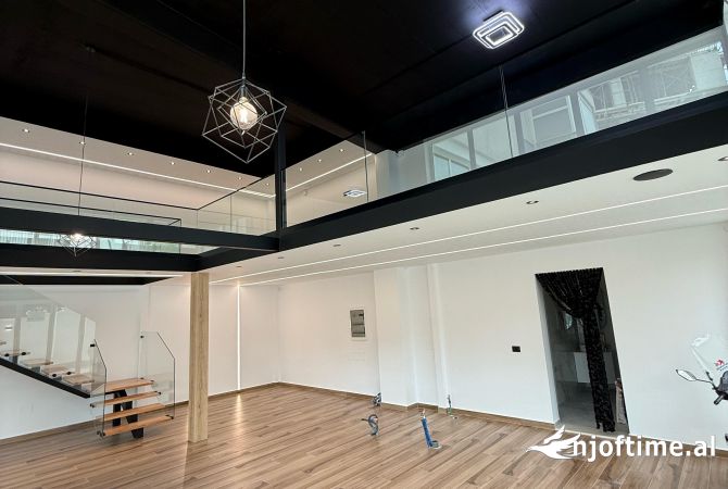 Jepet  Ambient Dupleks me Qira te Liqeni i Thate