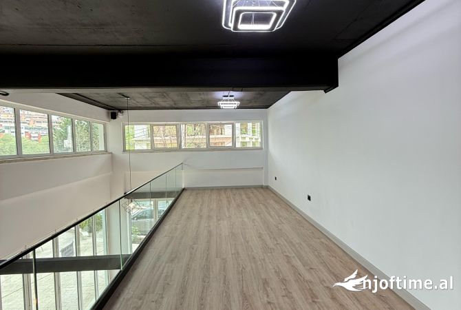 Ambient biznesi me qera 3+1 ne Tirane - 1,998 Euro