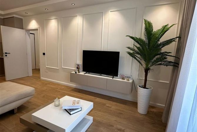 Shtepi me qera Apartament ne Tirane, 1+1, Mobilimi E mobiluar, Pagesa 598  Euro.